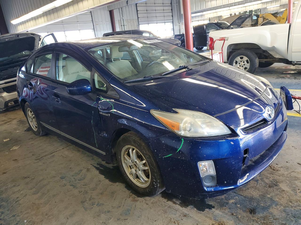 2011 TOYOTA PRIUS
