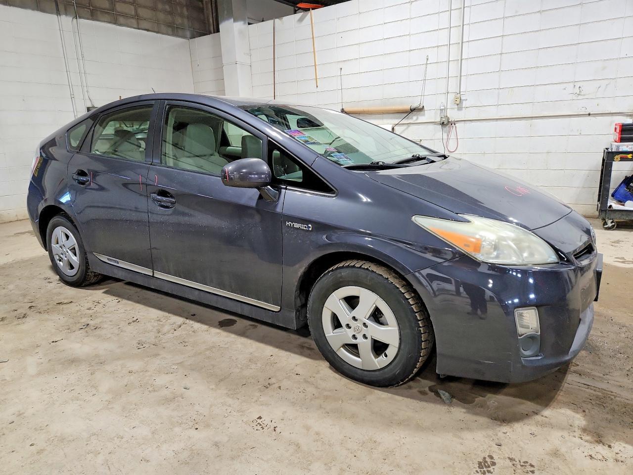 2011 TOYOTA PRIUS