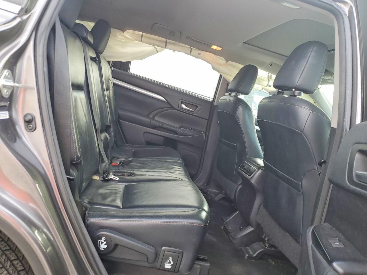2014 TOYOTA HIGHLANDER