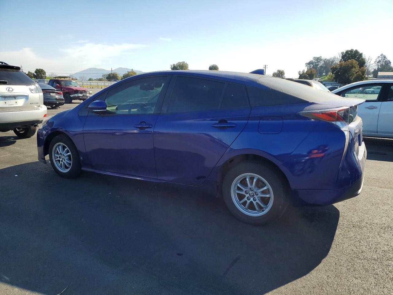 2016 TOYOTA PRIUS