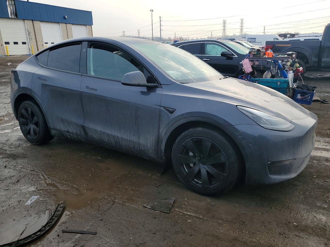 2023 TESLA MODEL Y