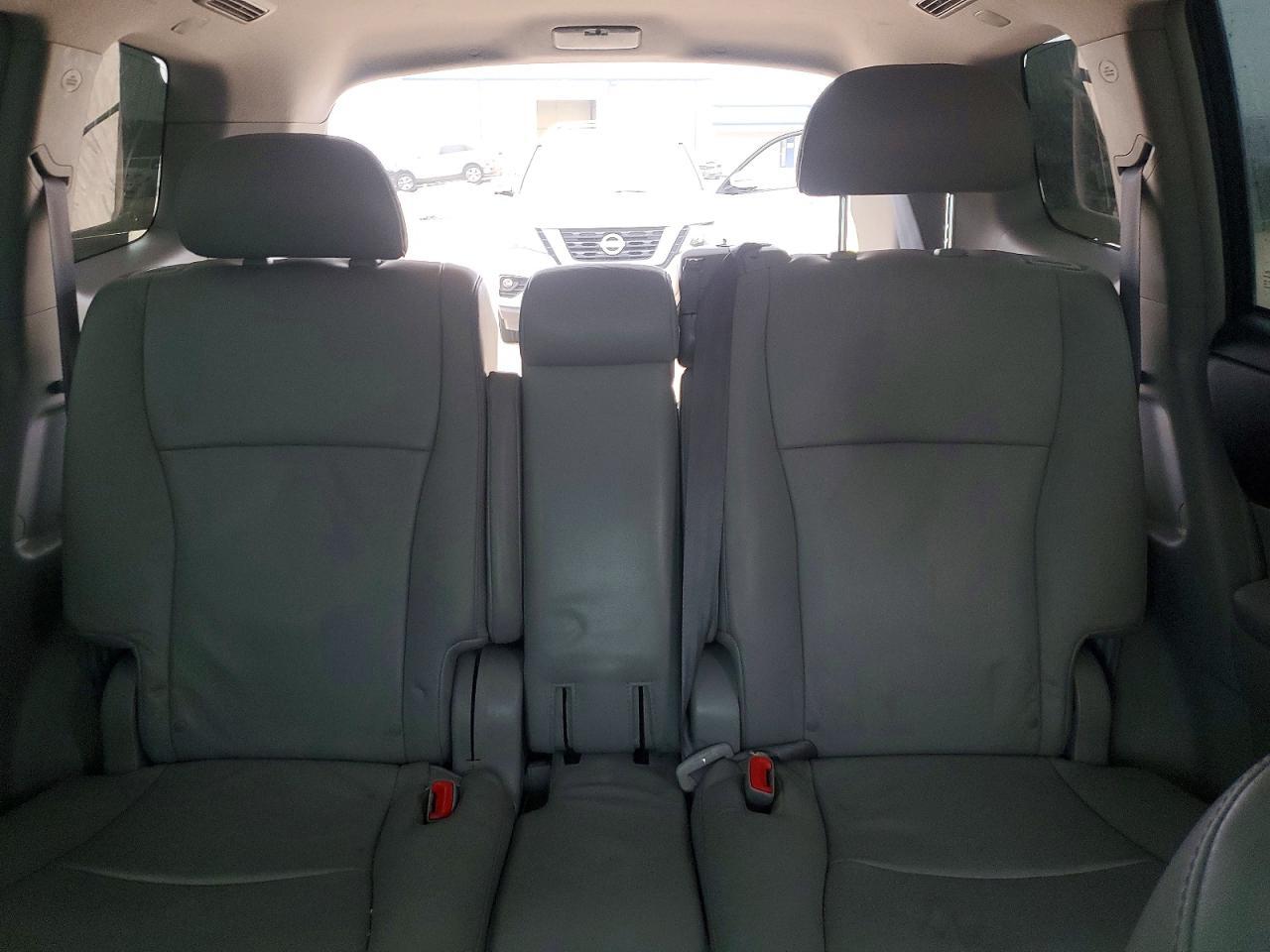 2010 TOYOTA HIGHLANDER
