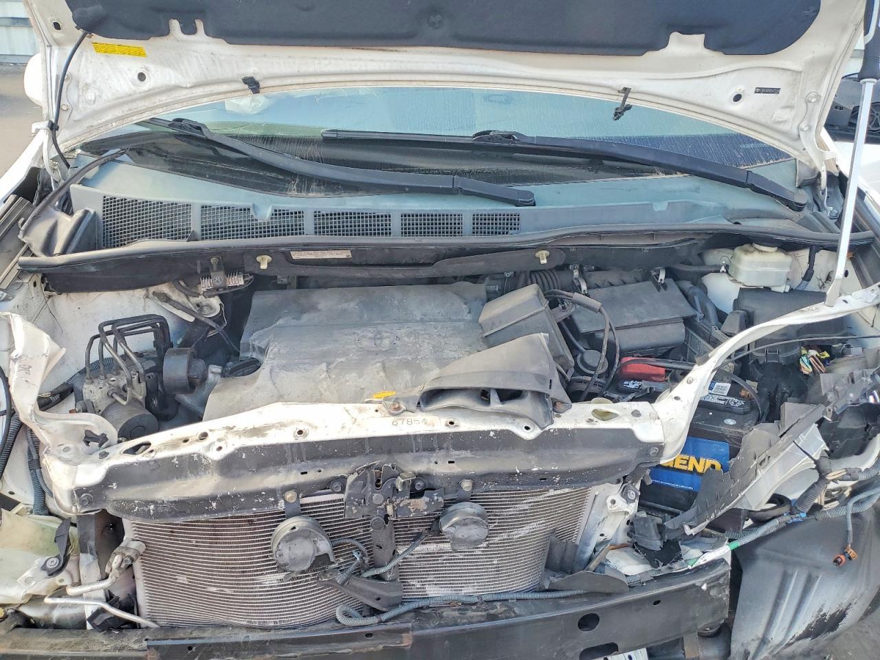 2014 TOYOTA SIENNA