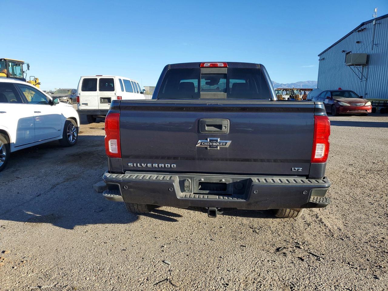 2018 CHEVROLET Silverado
