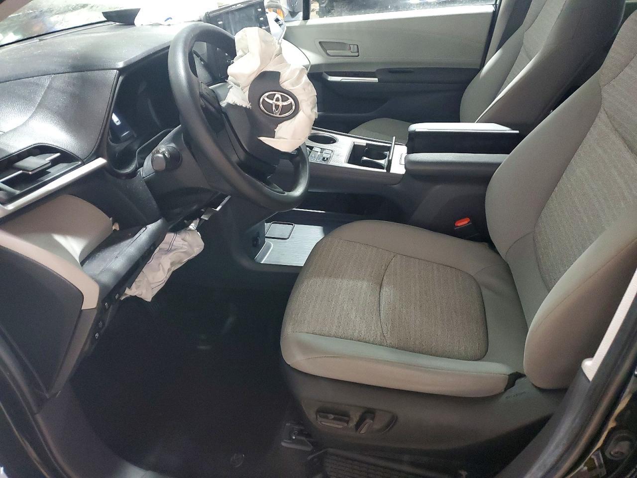 2023 TOYOTA SIENNA