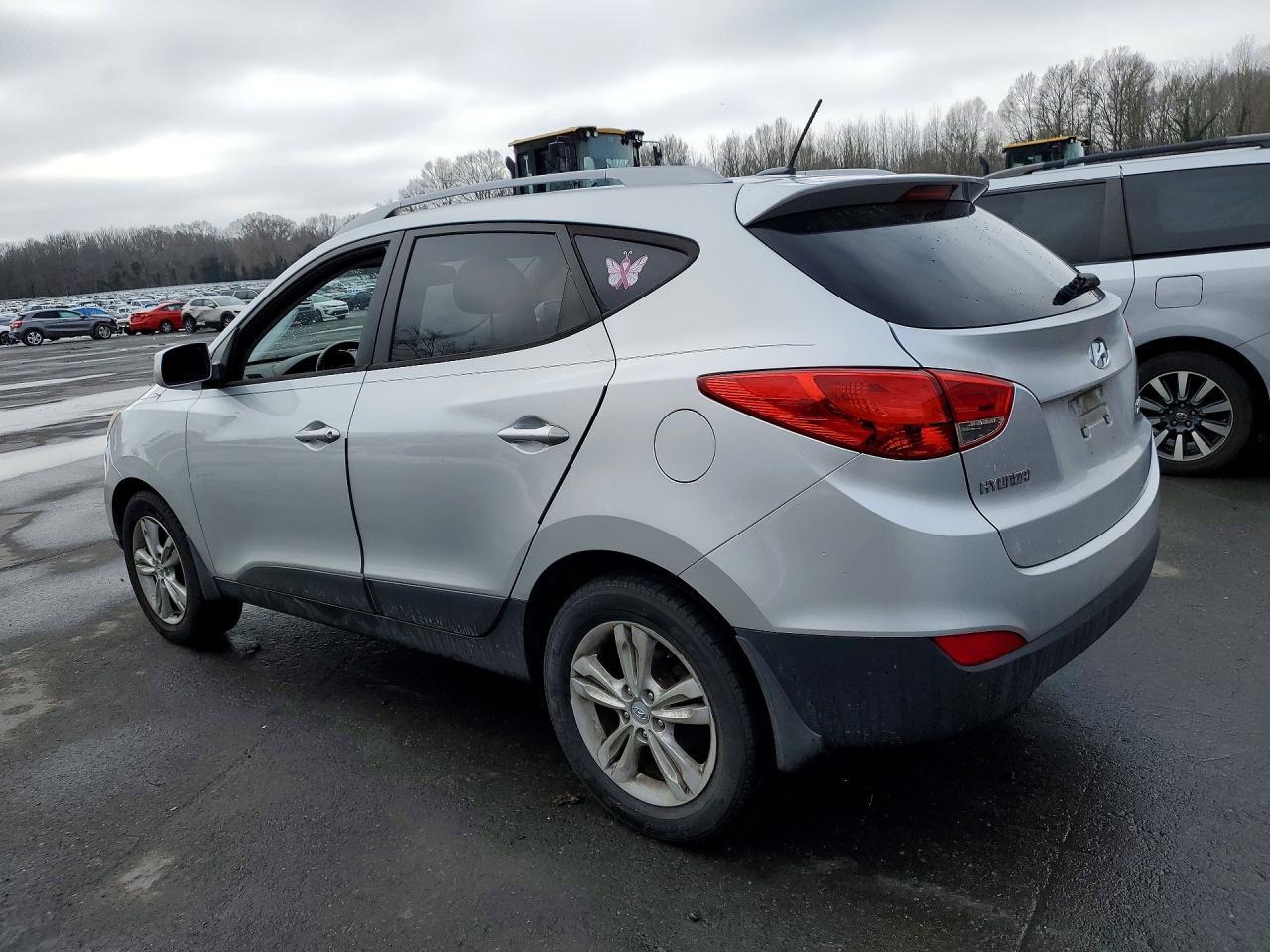 2011 HYUNDAI TUCSON