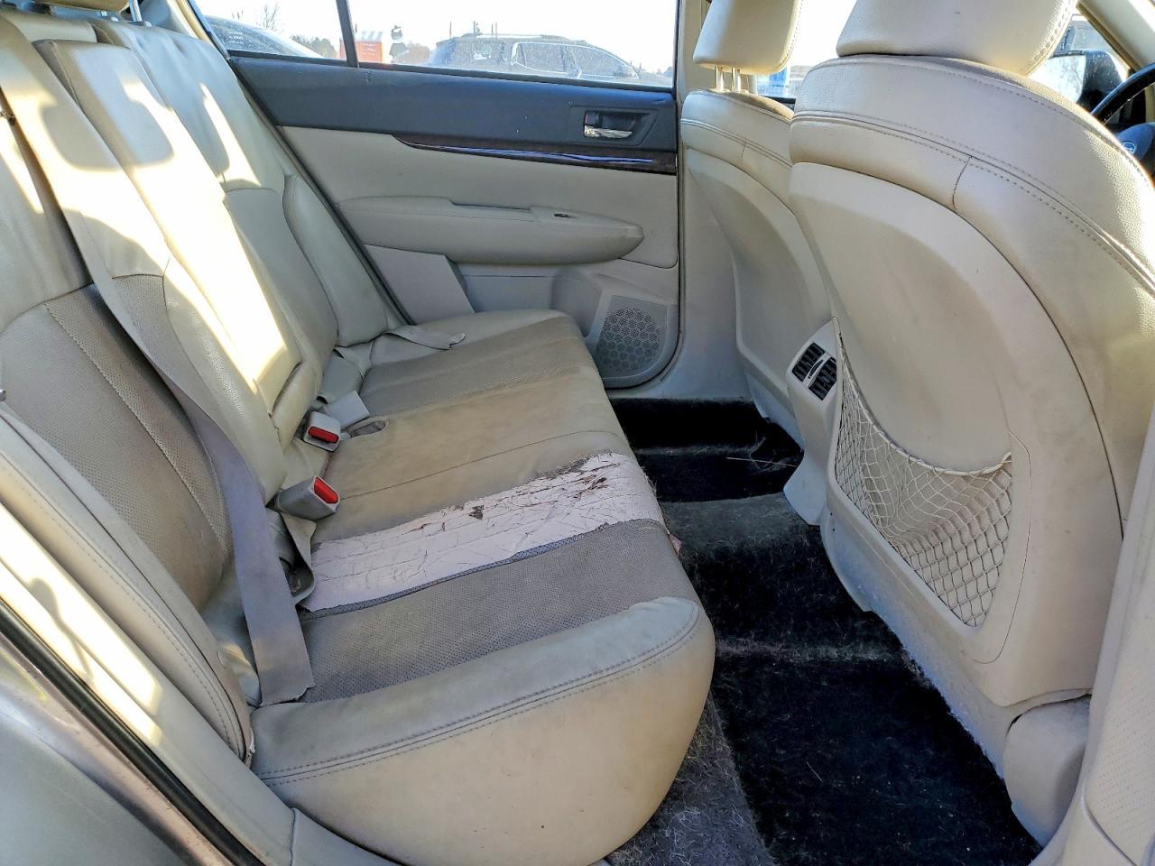 2014 SUBARU Legacy
