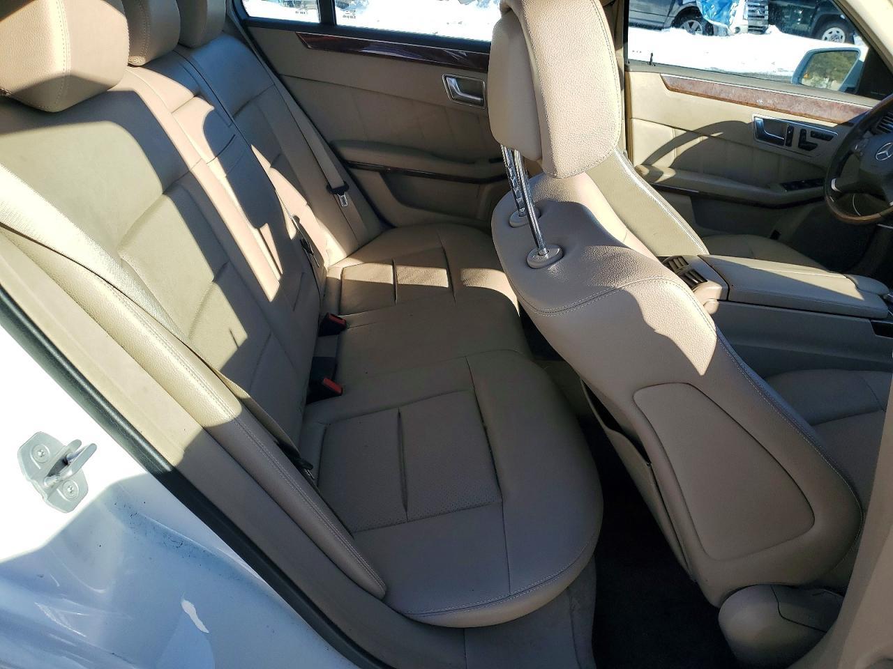 2012 MERCEDES-BENZ E-Class