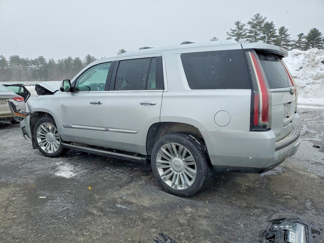 2017 CADILLAC ESCALADE