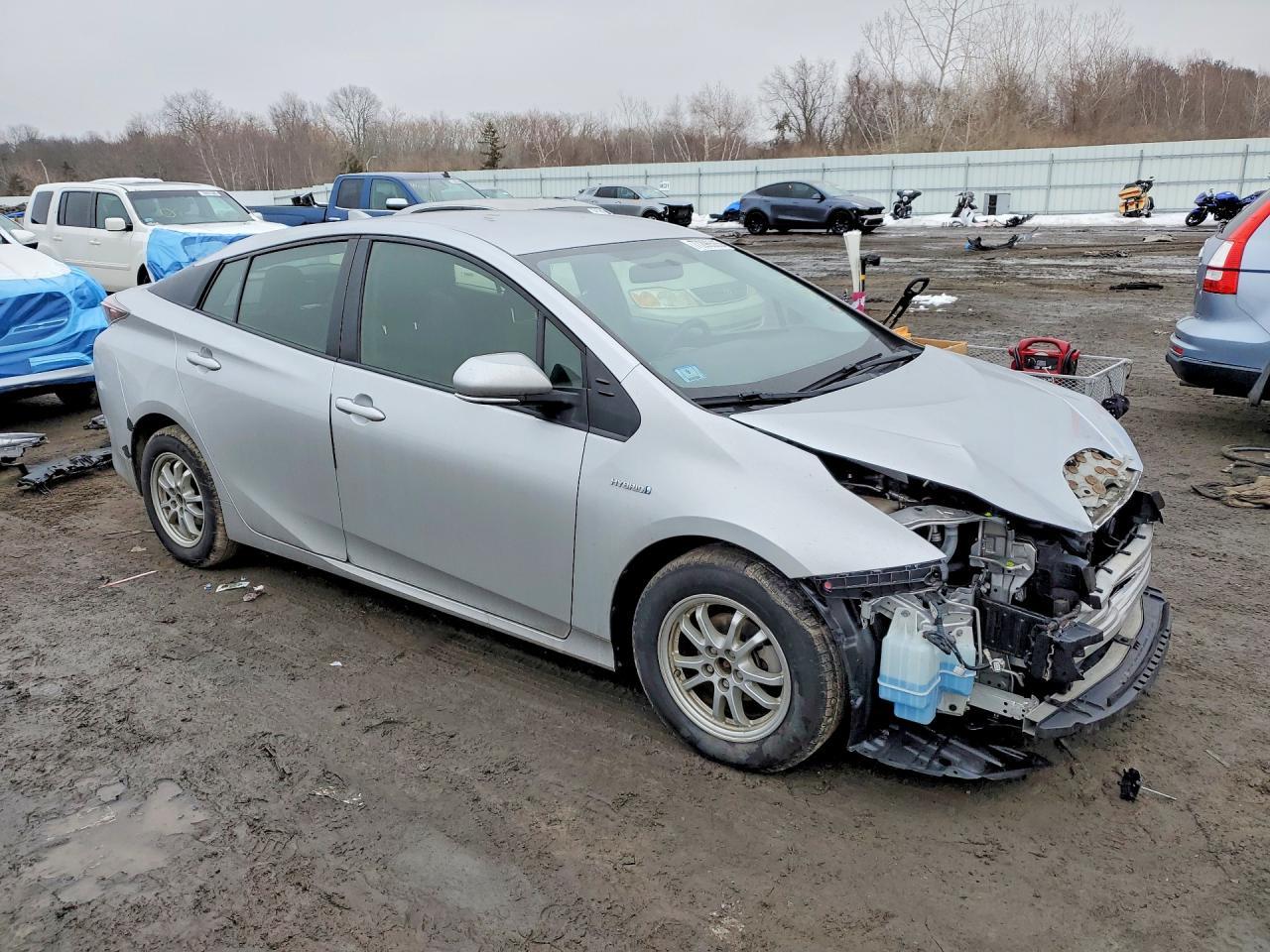 2016 TOYOTA PRIUS