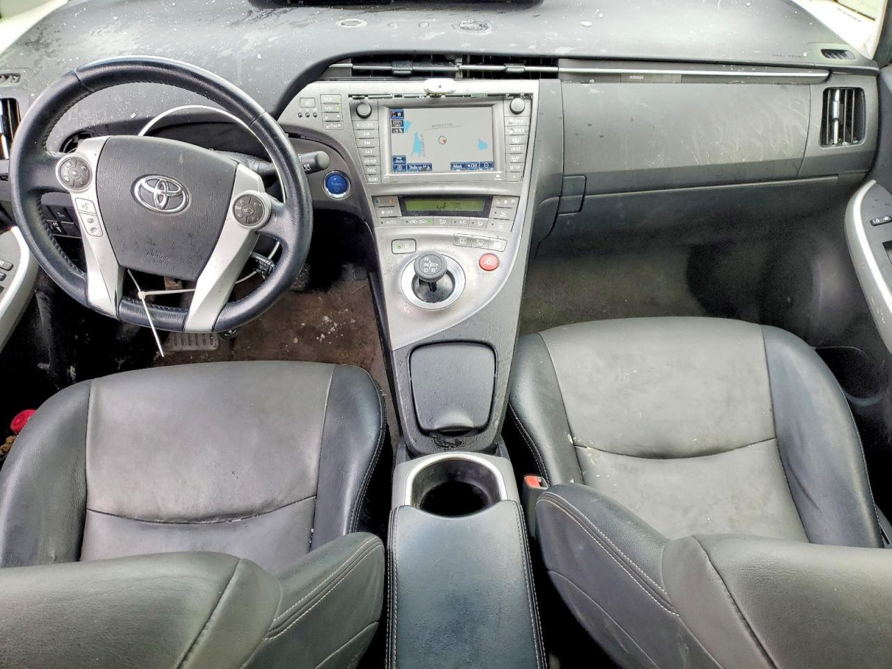 2014 TOYOTA PRIUS