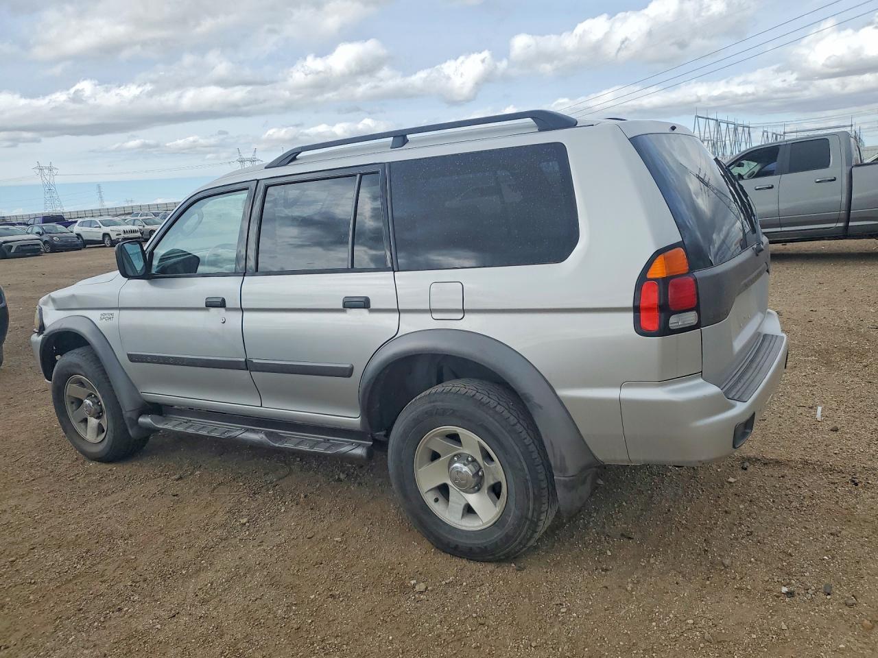 2003 MITSUBISHI Montero