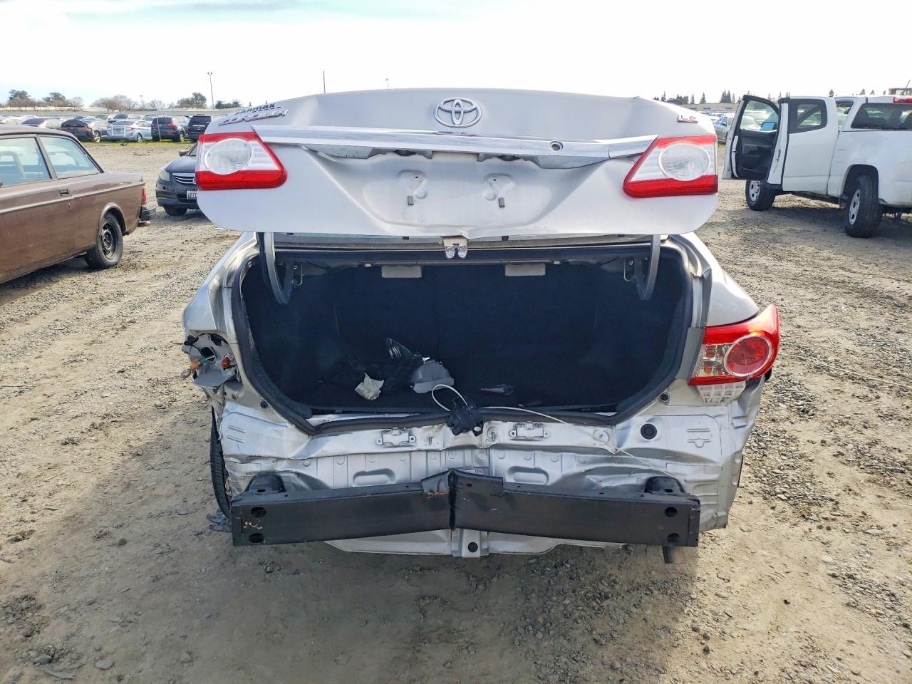 2013 TOYOTA COROLLA