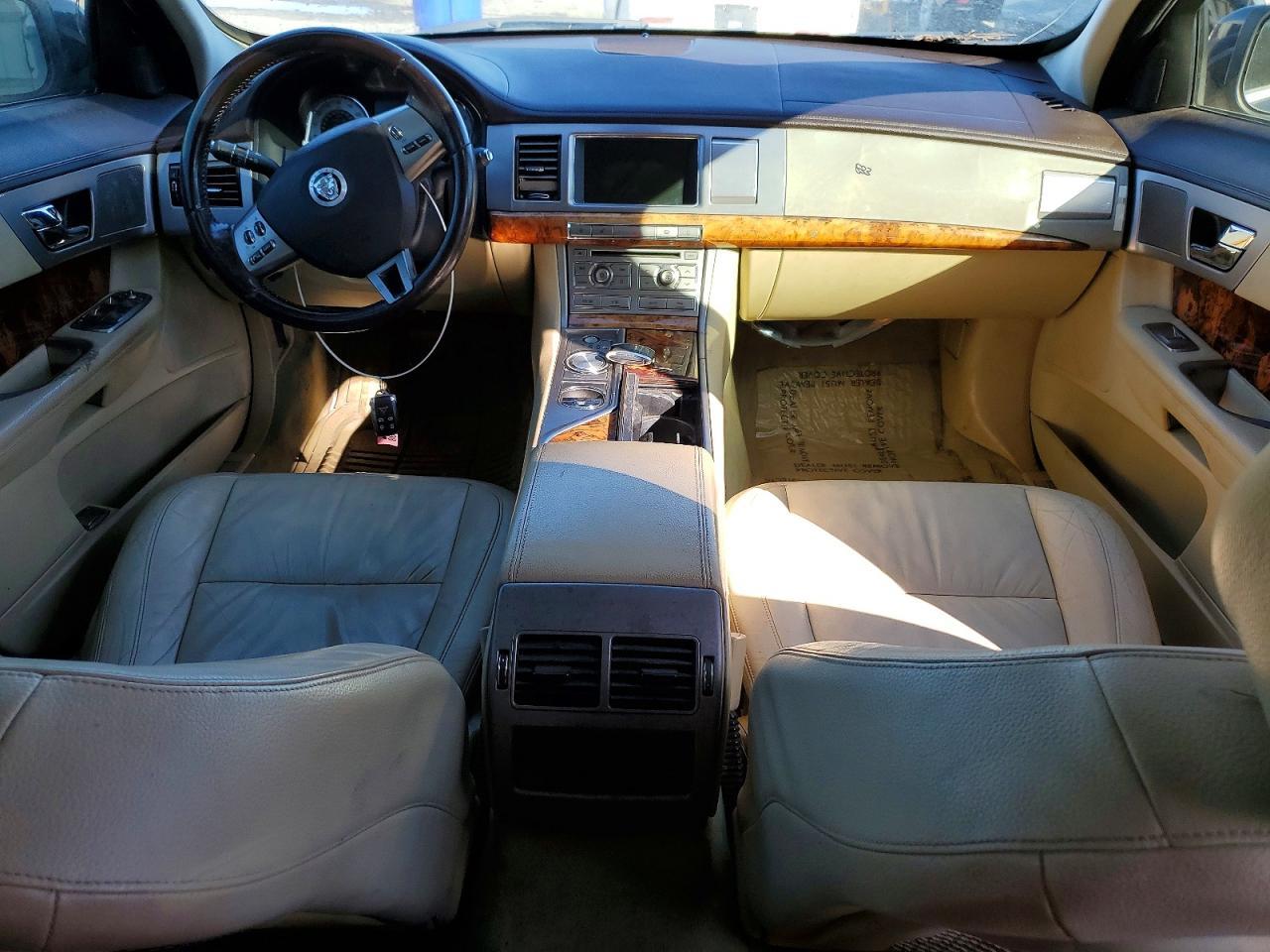 2009 JAGUAR XF