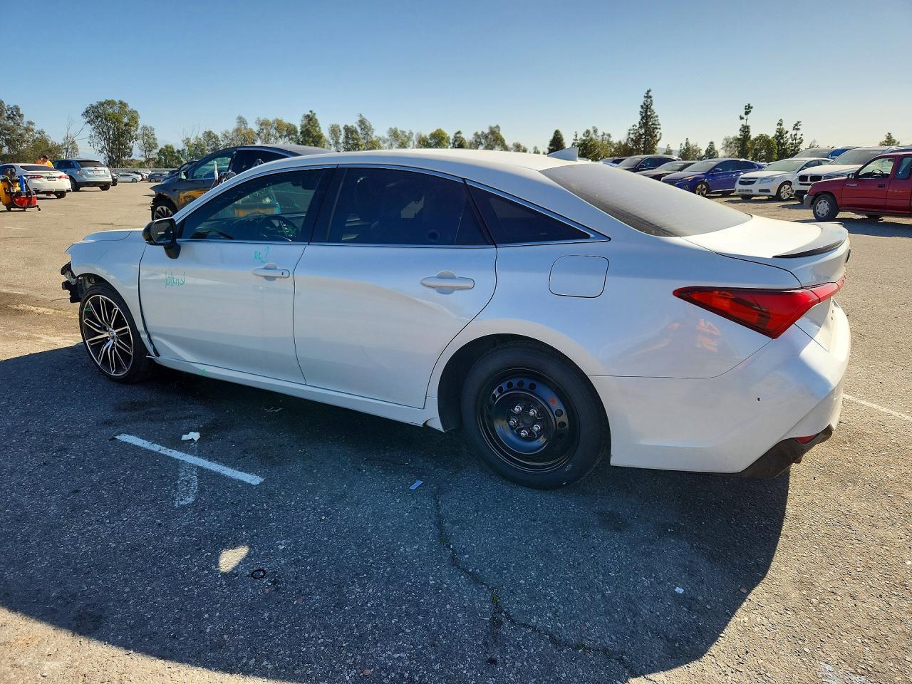 2019 TOYOTA Avalon