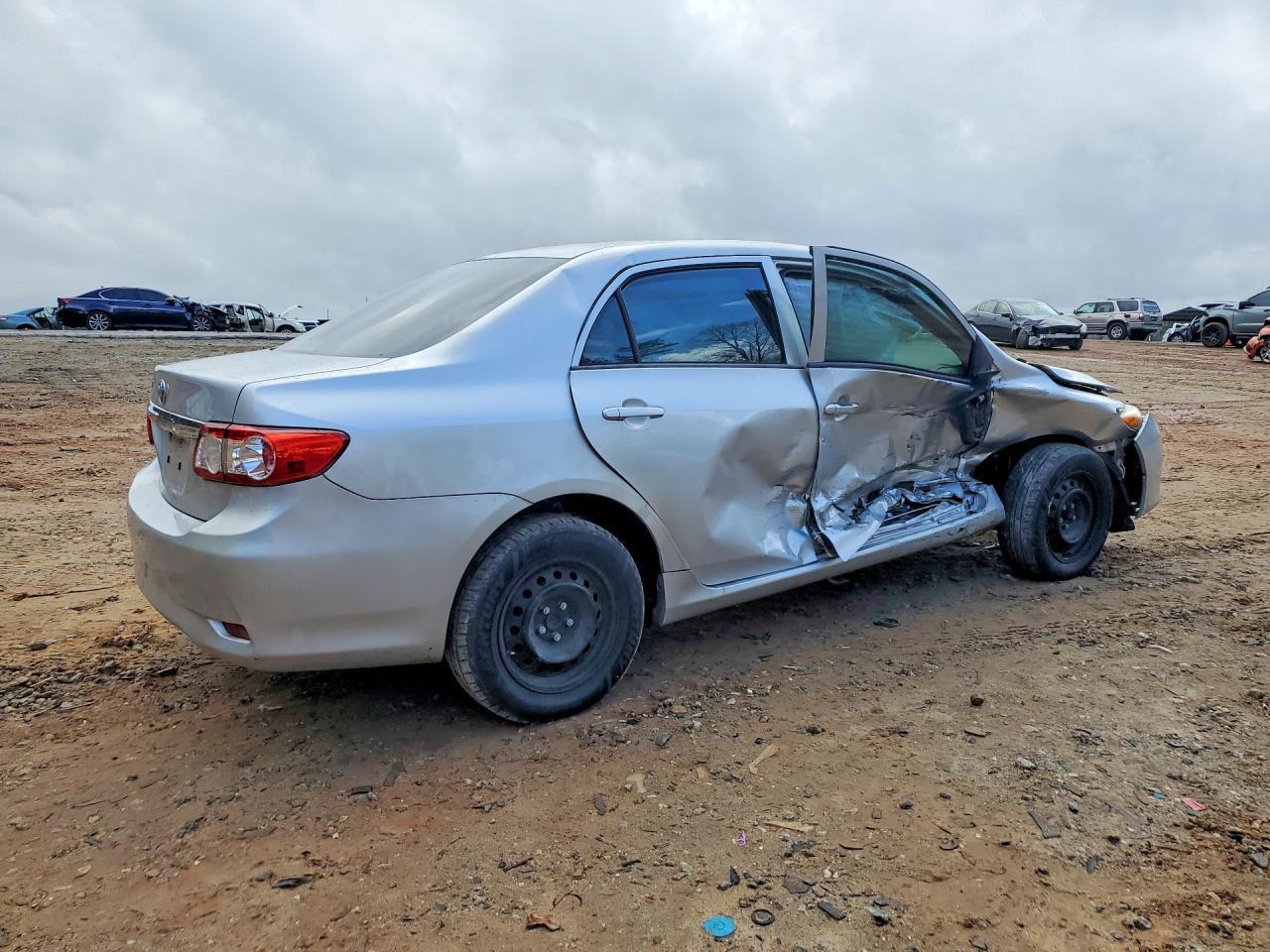 2013 TOYOTA COROLLA