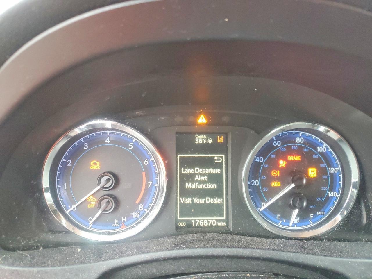 2017 TOYOTA COROLLA