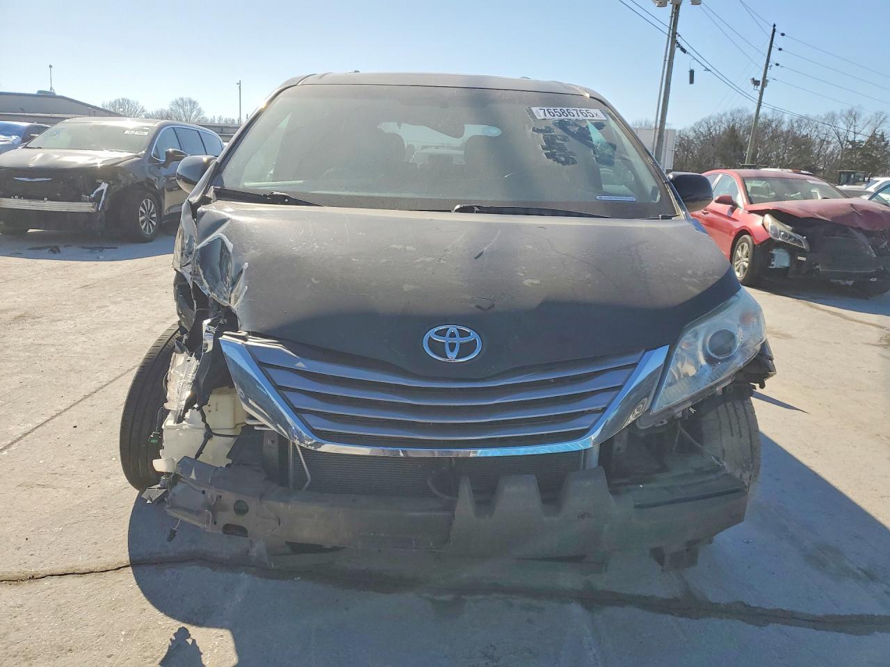 2015 TOYOTA SIENNA