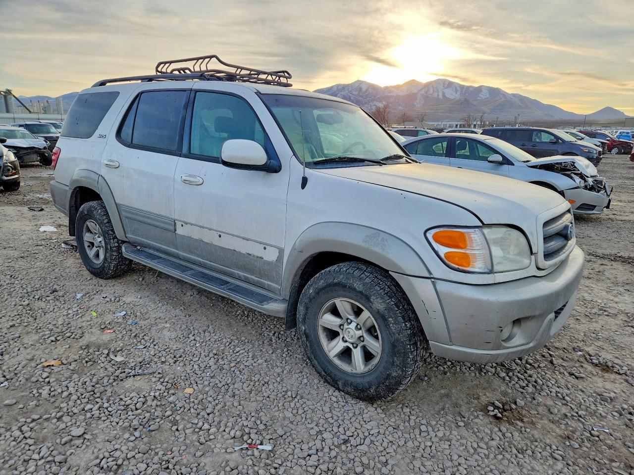 2004 TOYOTA Sequoia