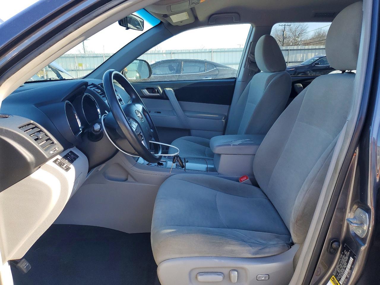 2013 TOYOTA HIGHLANDER