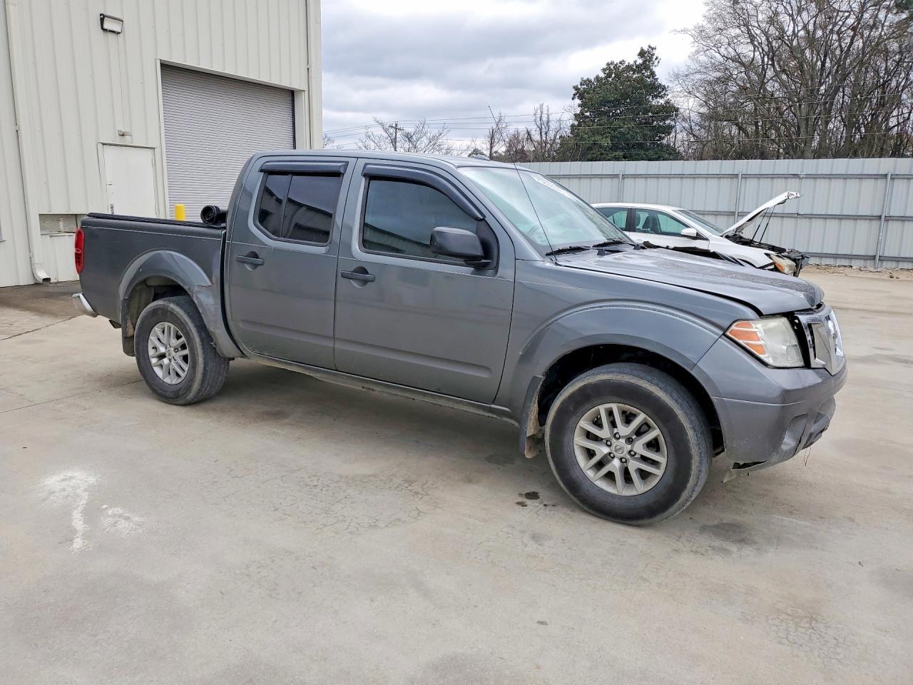 2016 NISSAN Frontier