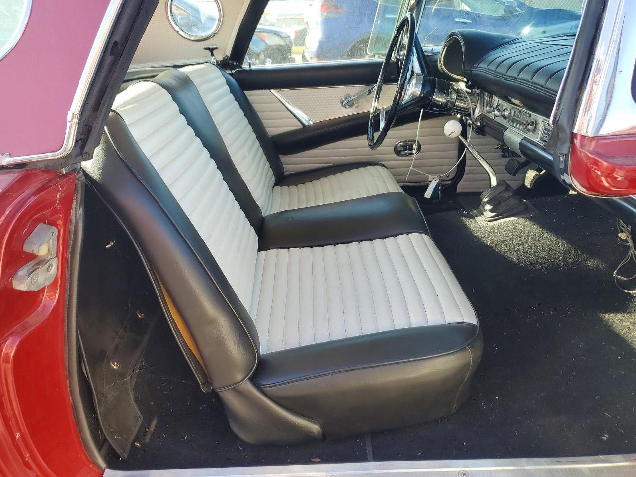 1957 FORD Thunderbird