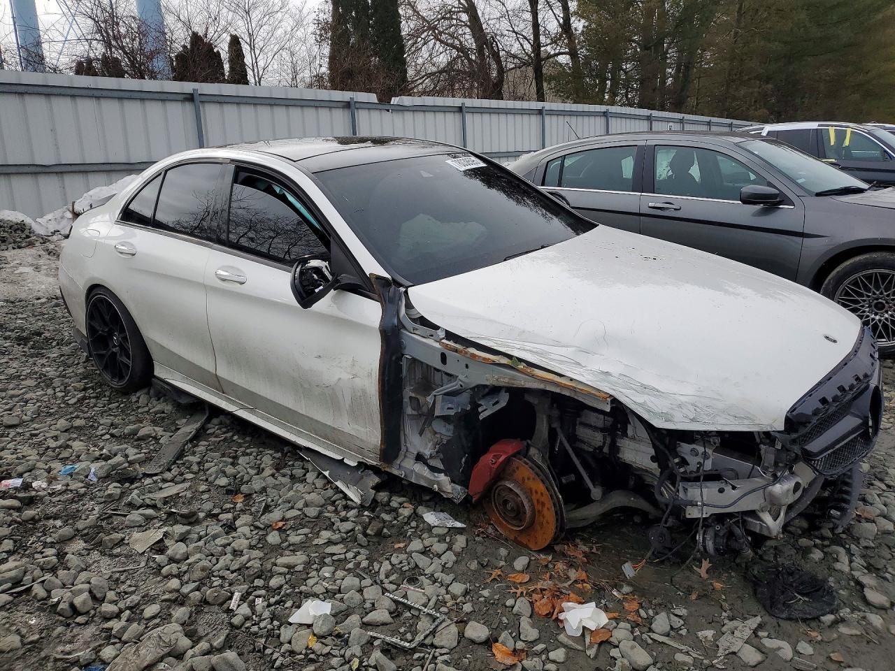 2016 MERCEDES-BENZ C-CLASS