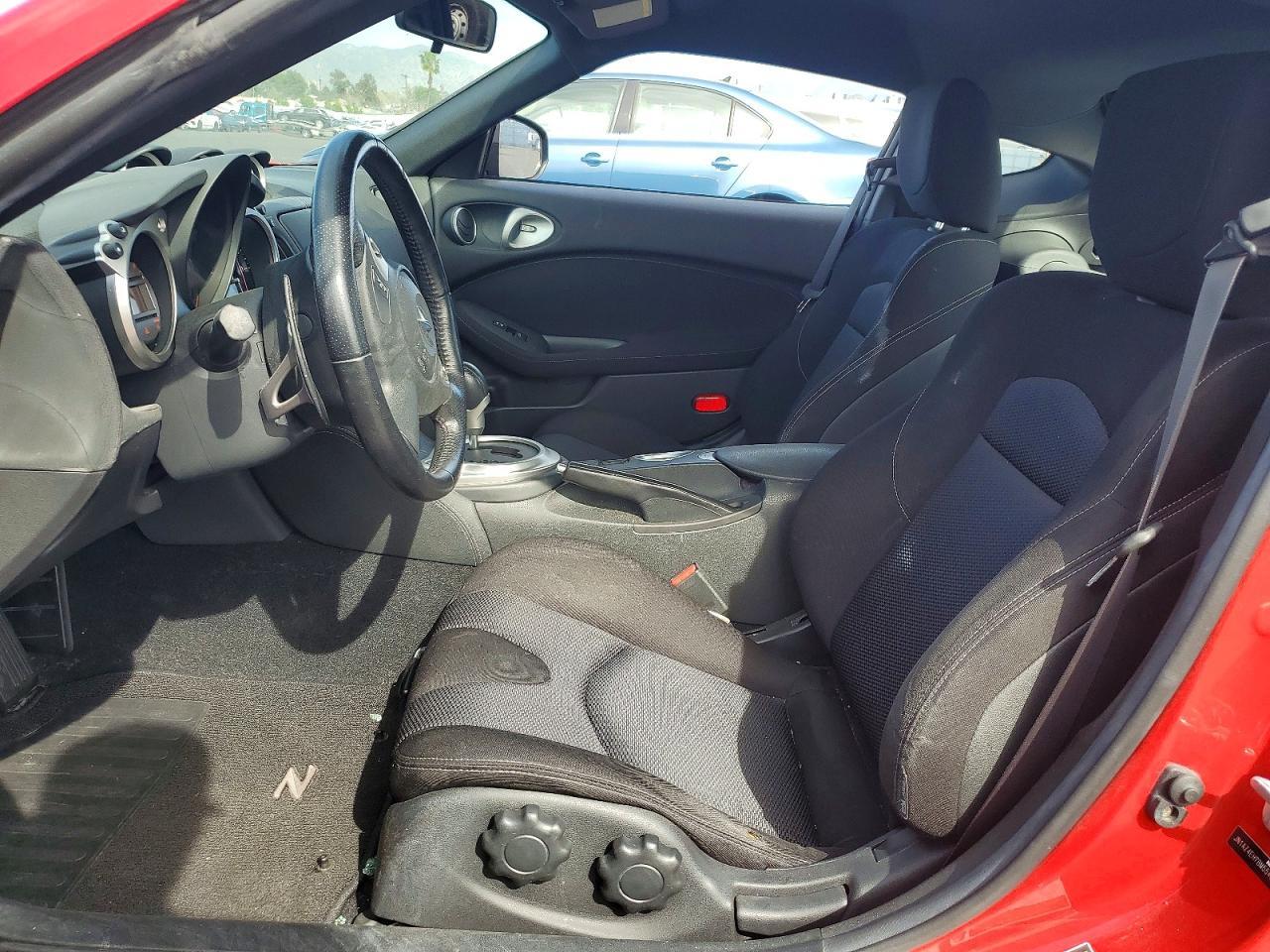 2011 NISSAN 370Z