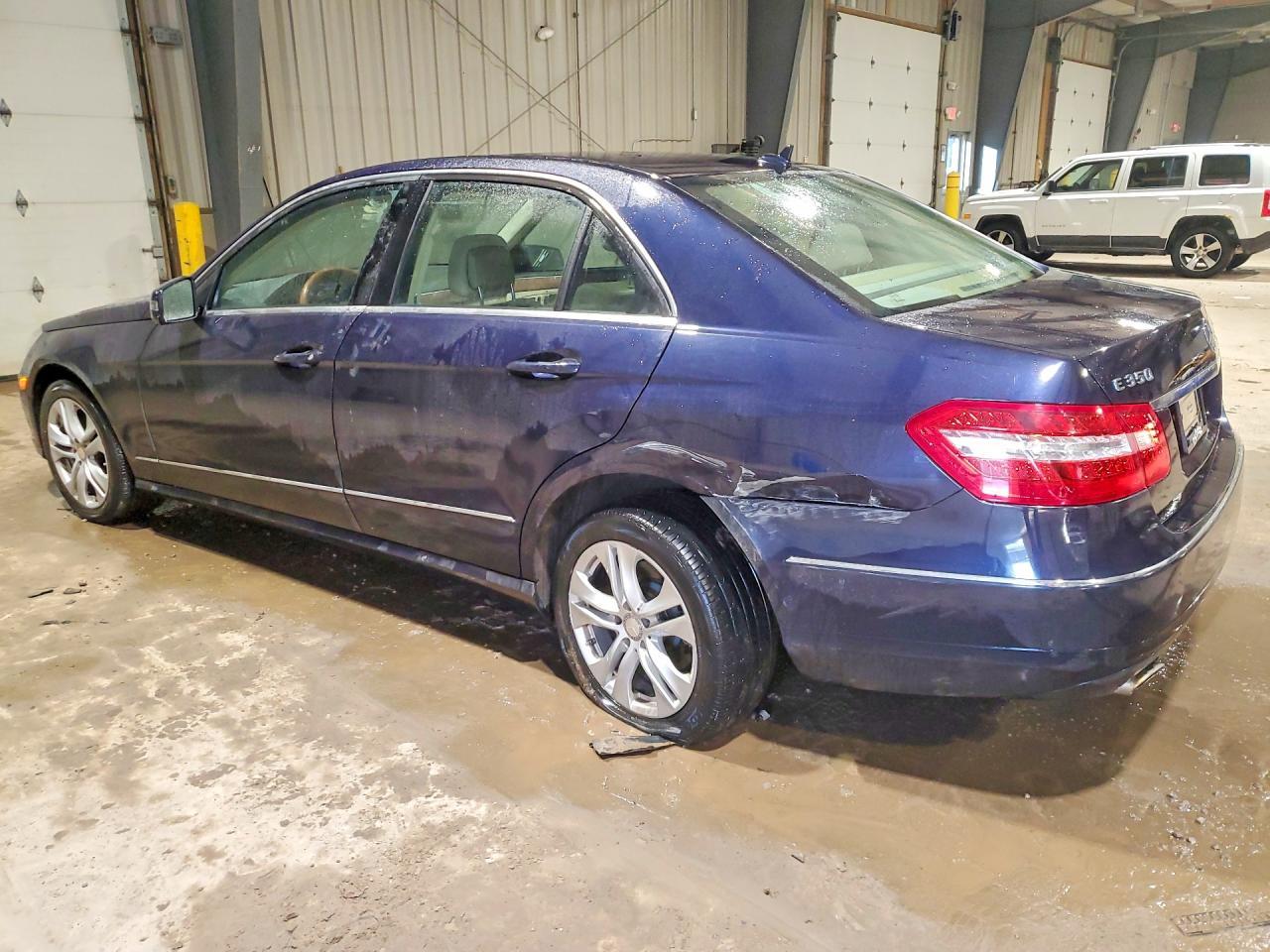 2010 MERCEDES-BENZ E-Class