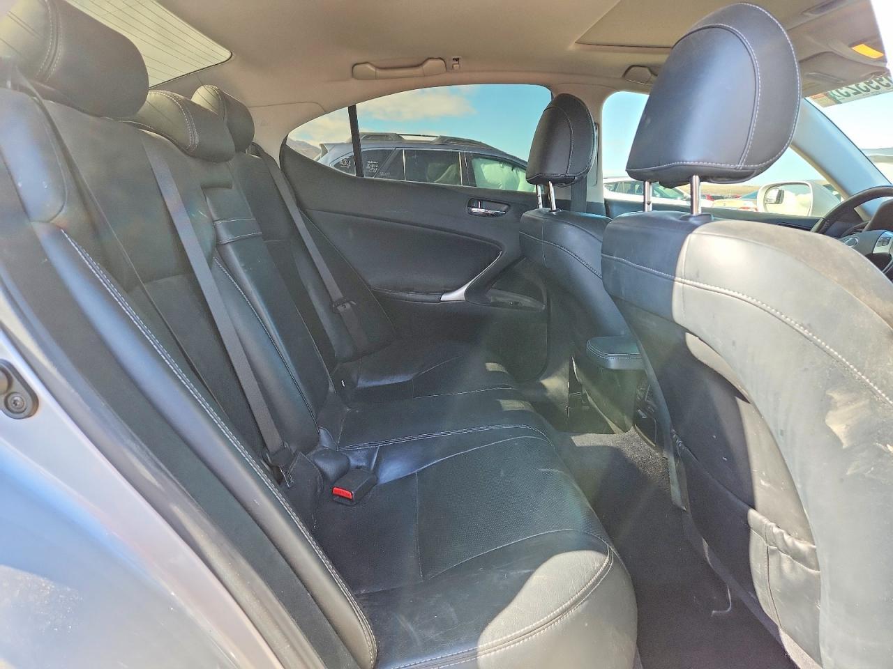 2011 LEXUS IS 350