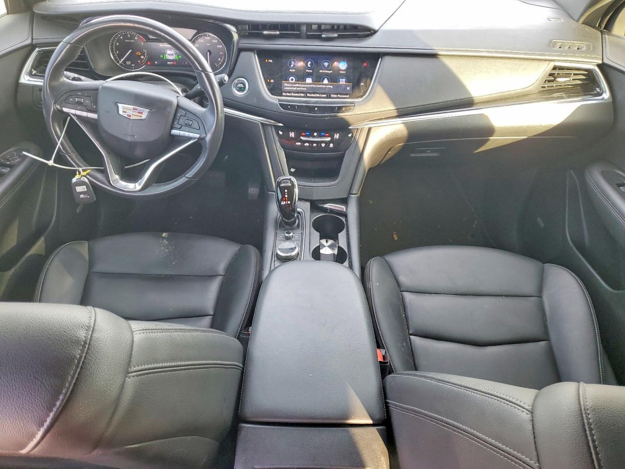 2021 CADILLAC XT6
