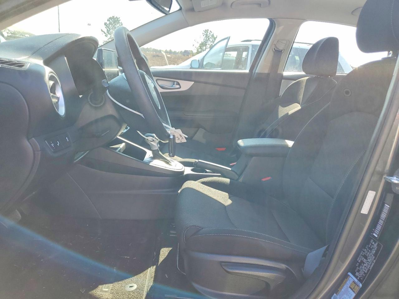 2023 KIA FORTE