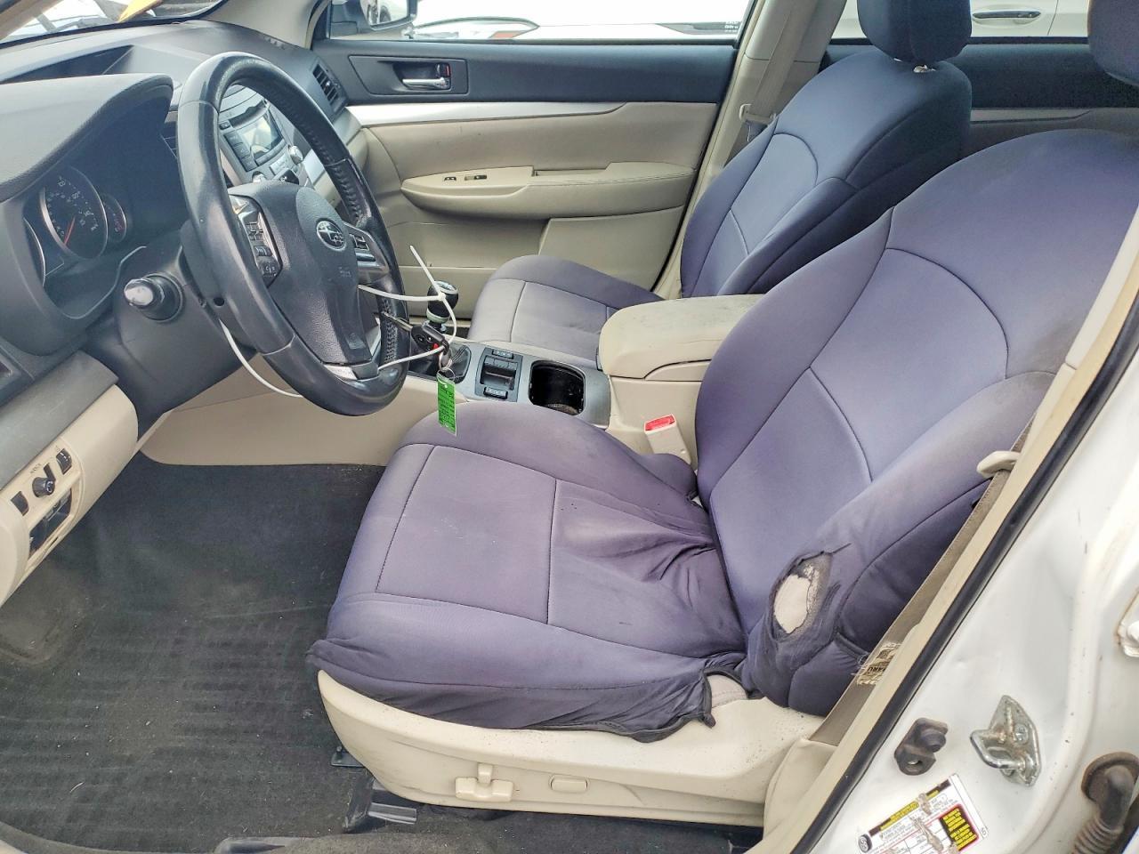 2013 SUBARU Outback