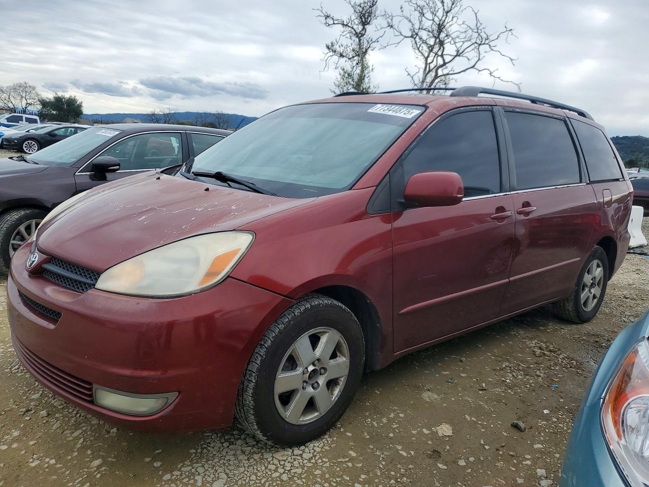 2004 TOYOTA SIENNA