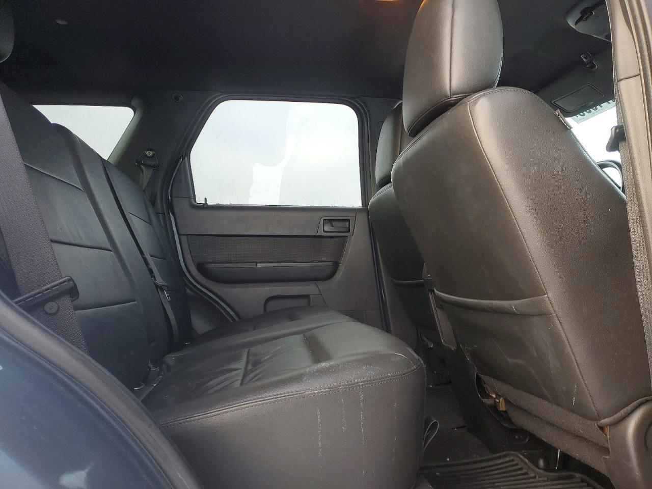 2010 FORD ESCAPE