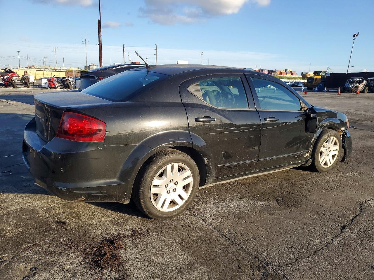 2012 DODGE Avenger