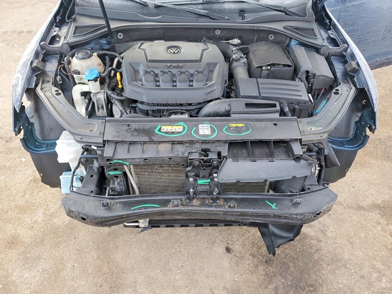2018 VOLKSWAGEN Passat