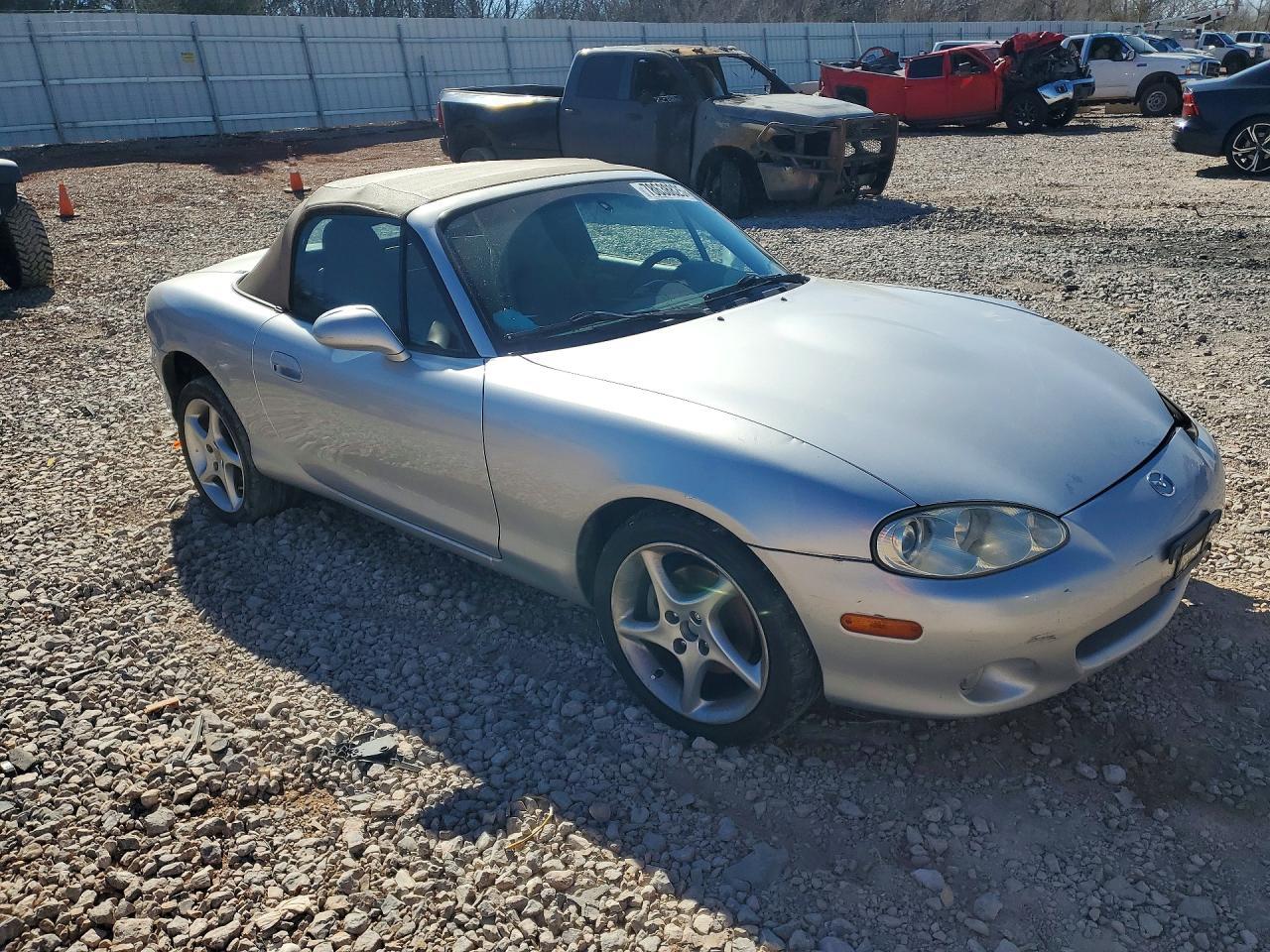 2002 MAZDA MX-5 Miata