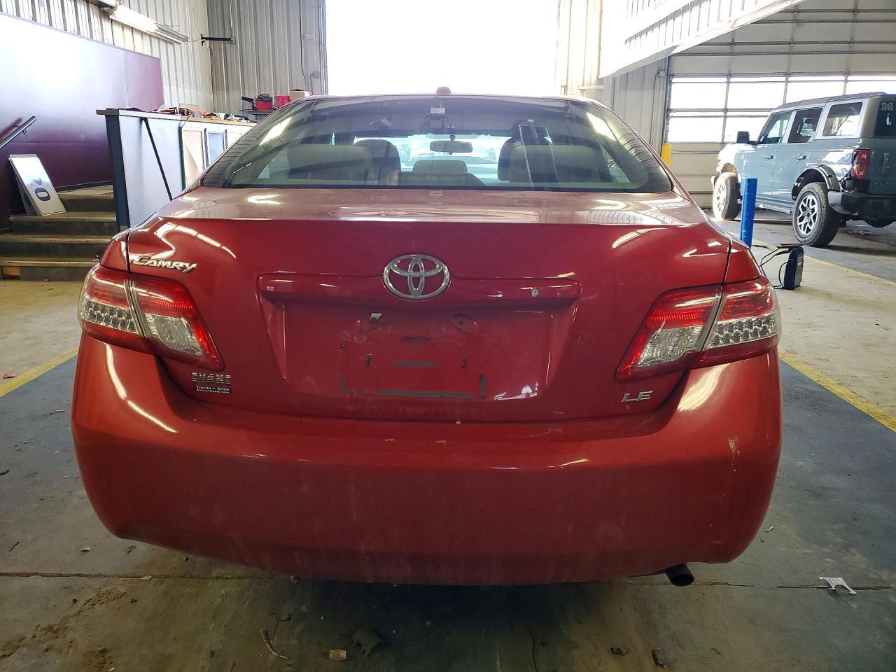 2011 TOYOTA CAMRY