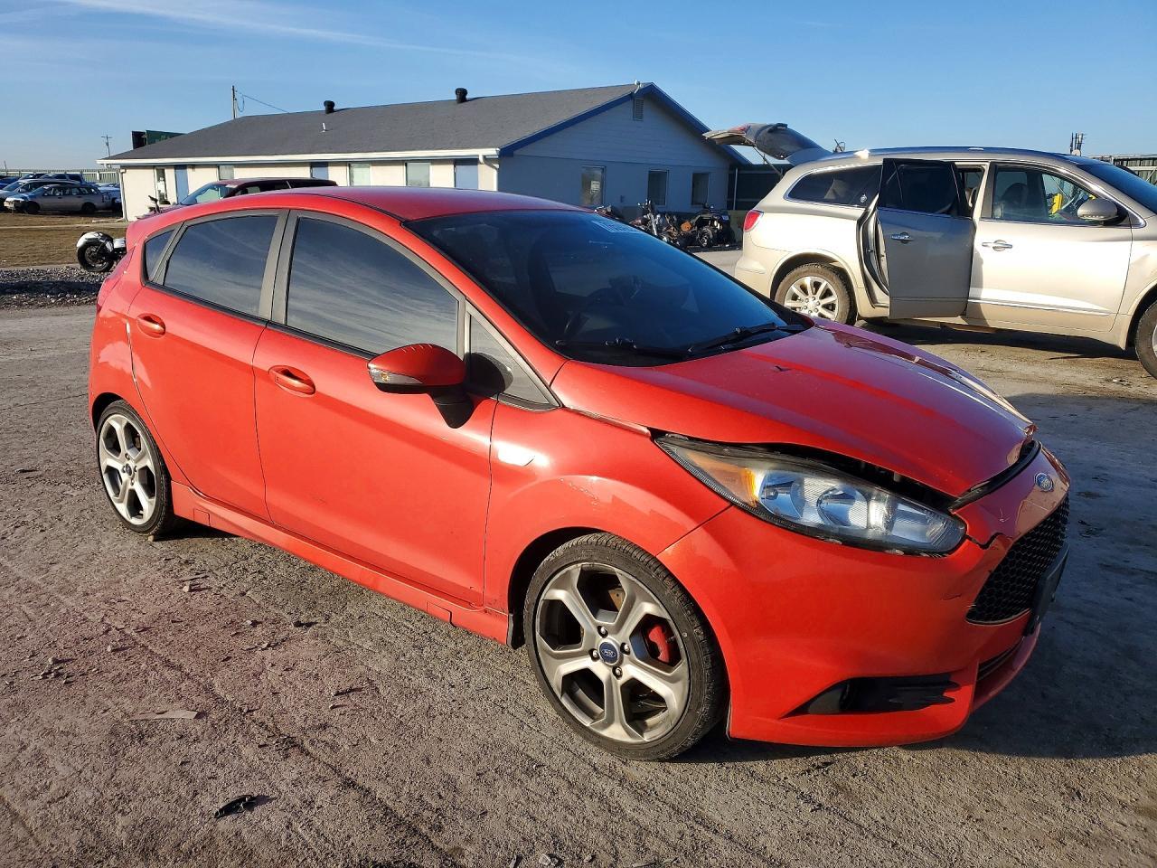 2016 FORD Fiesta