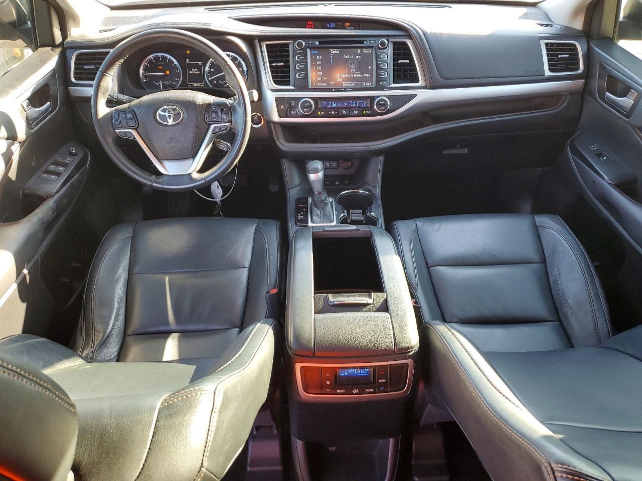 2017 TOYOTA HIGHLANDER