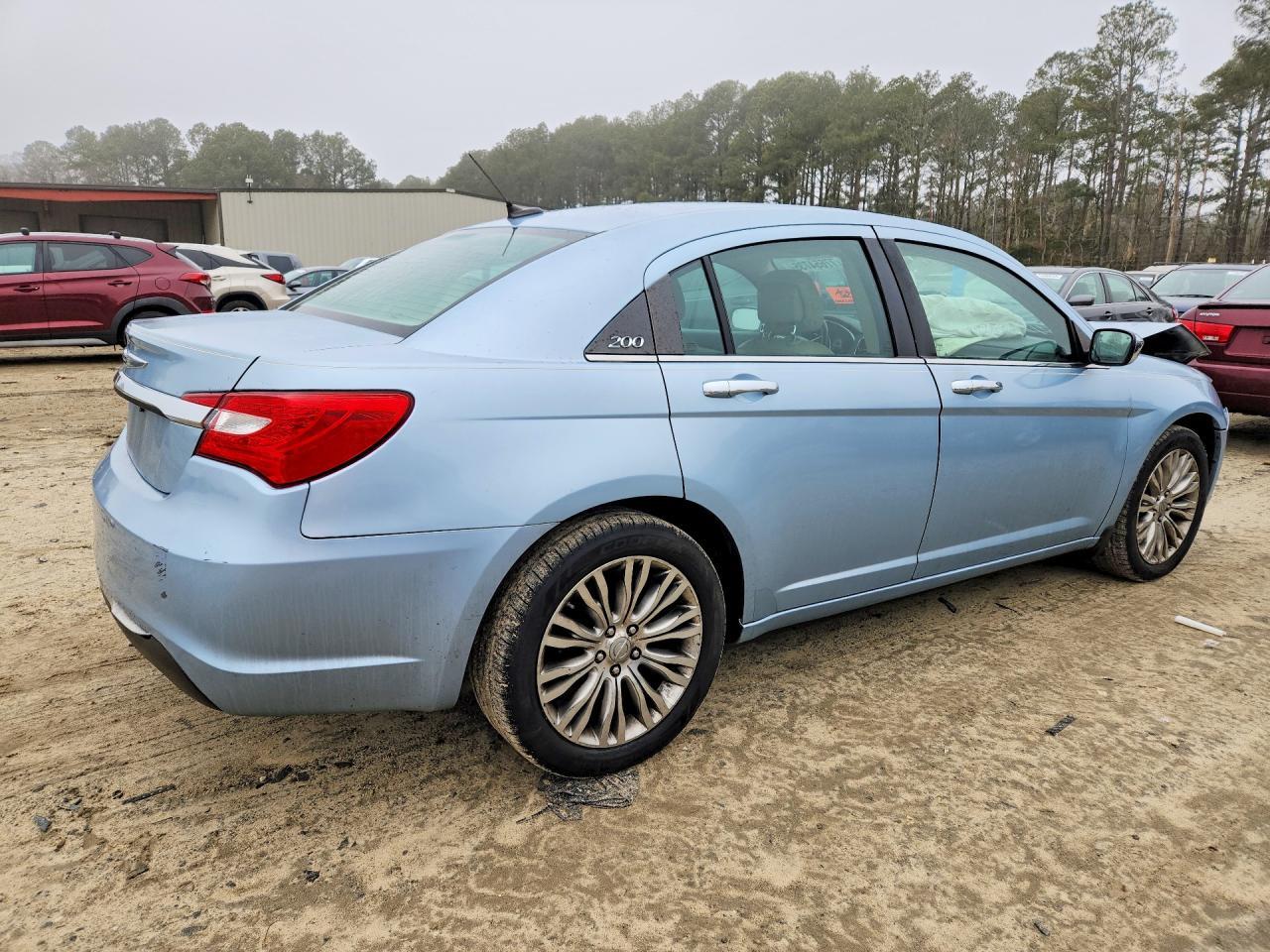 2012 CHRYSLER 200