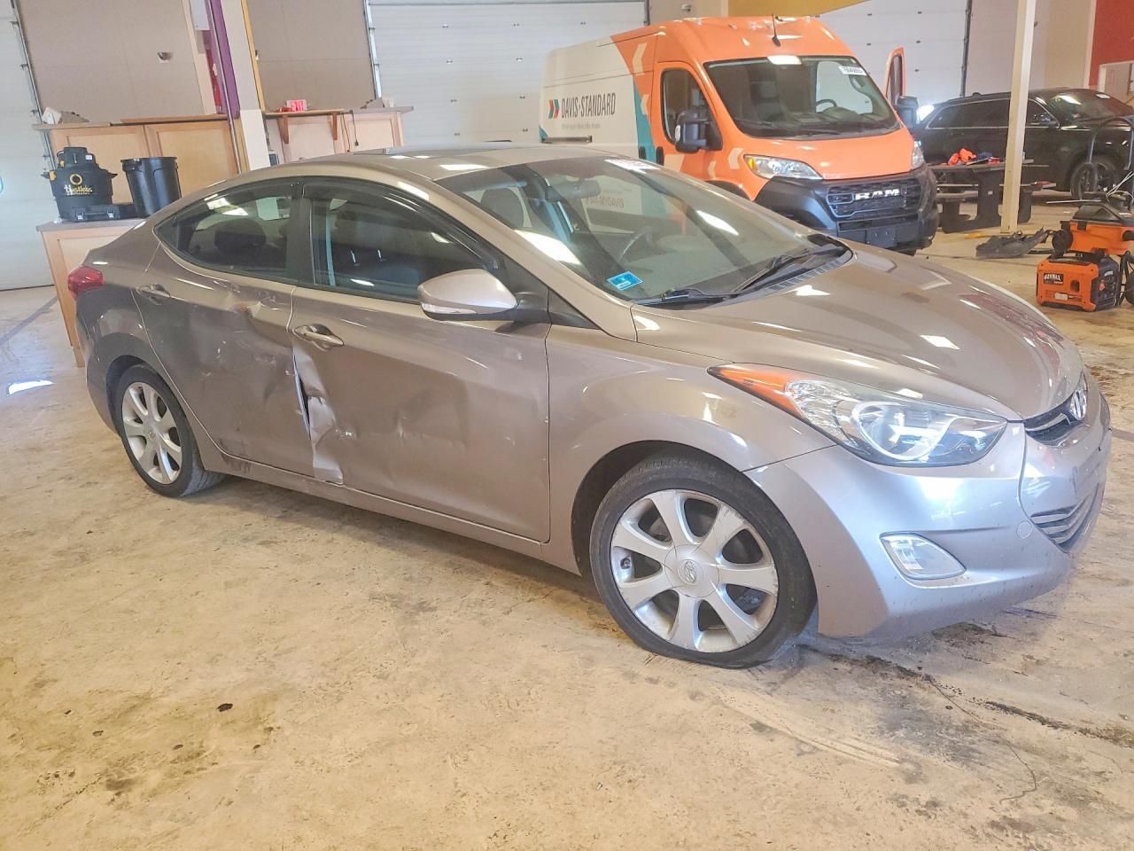 2011 HYUNDAI ELANTRA