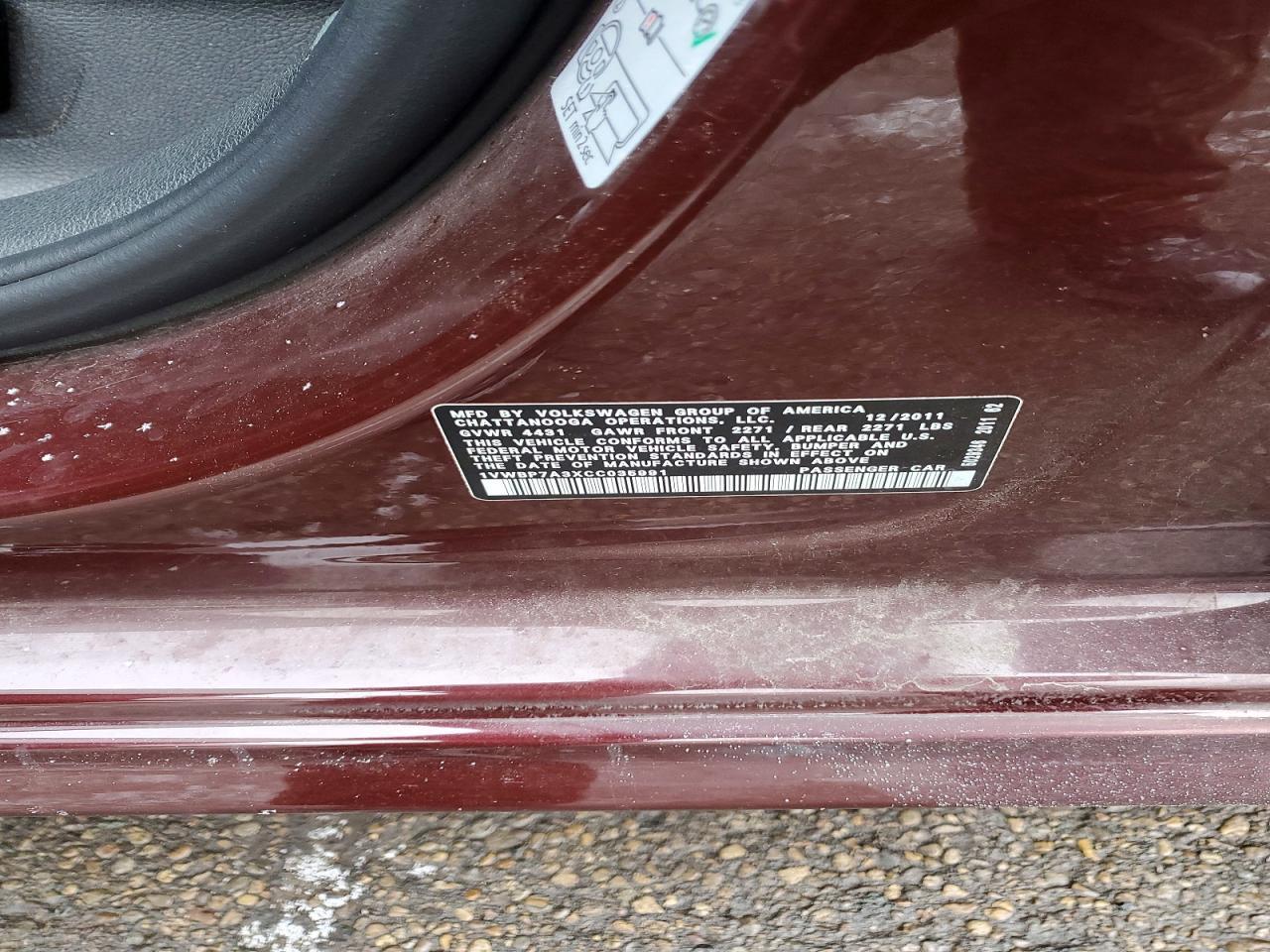 2012 VOLKSWAGEN Passat