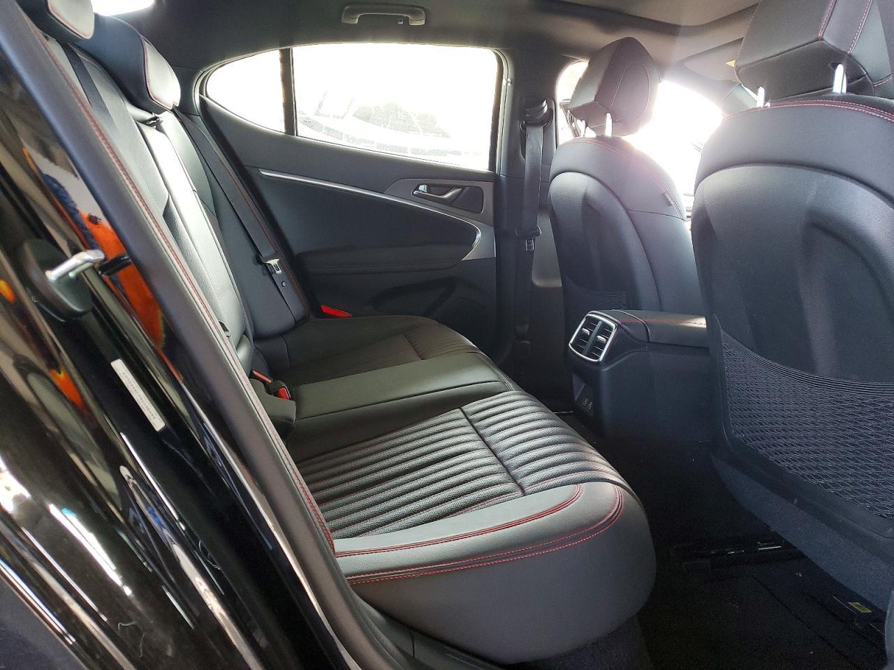 2025 GENESIS G70