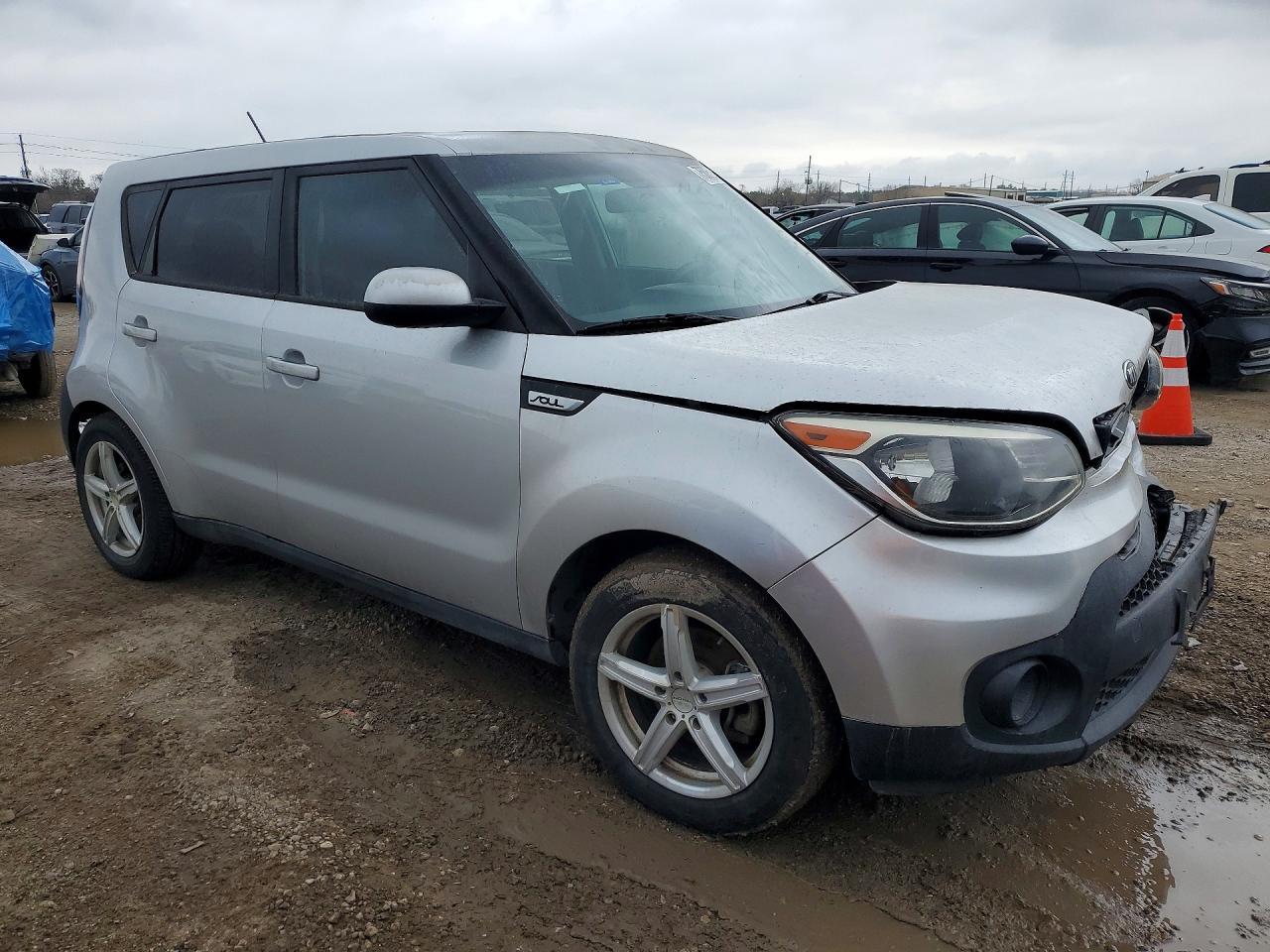 2017 KIA SOUL