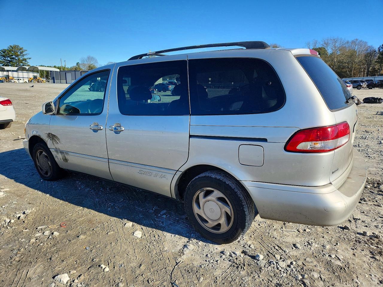 2002 TOYOTA SIENNA