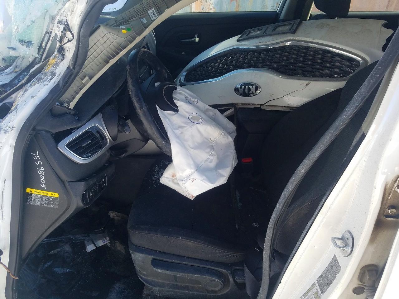 2014 KIA RONDO