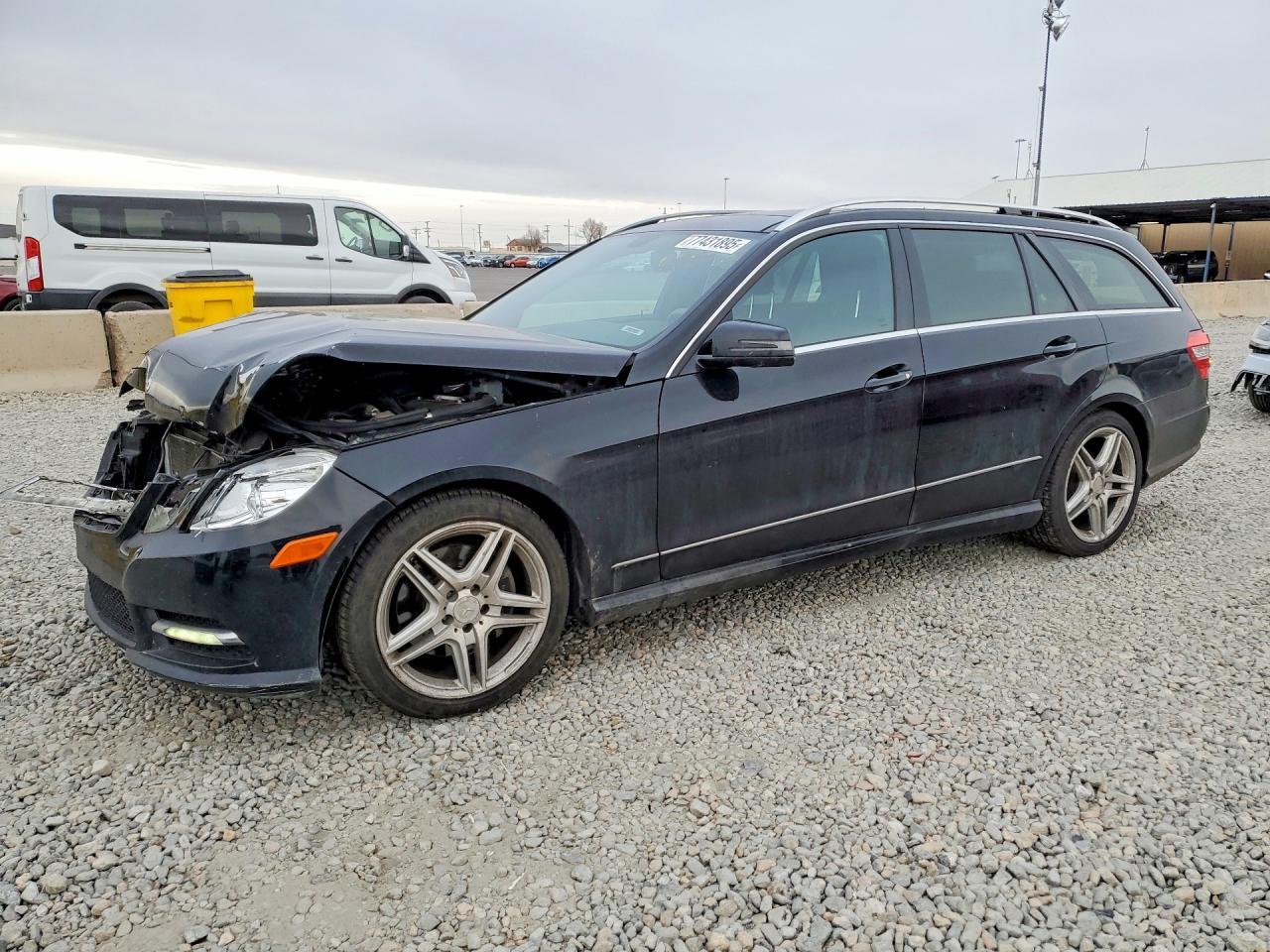 2013 MERCEDES-BENZ E-Class