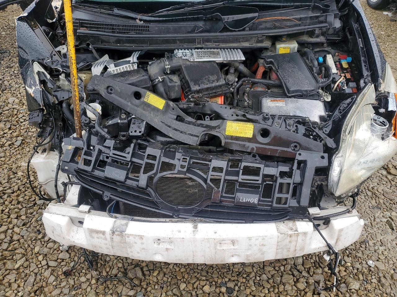 2011 TOYOTA PRIUS